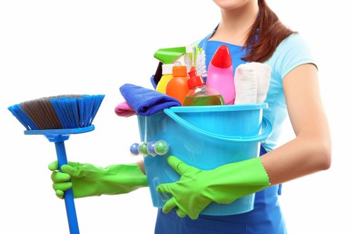 Final service agreement and governing law terms for a cleaning provider