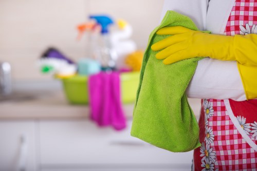 Specialist cleaners in Fulham providing detailed property cleaning